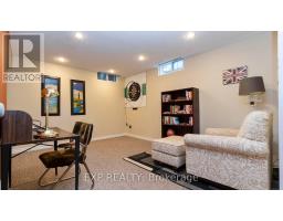116 GLENROY CRESCENT - 24