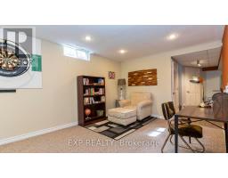 116 GLENROY CRESCENT - 26