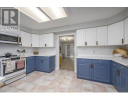 40 QUINELLA DRIVE - 11