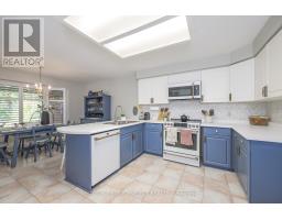 40 QUINELLA DRIVE - 12