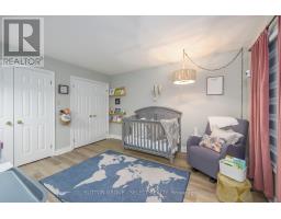 40 QUINELLA DRIVE - 21