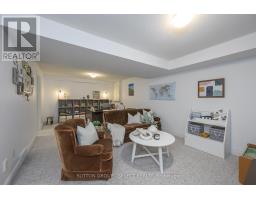40 QUINELLA DRIVE - 25