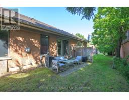 40 QUINELLA DRIVE - 35