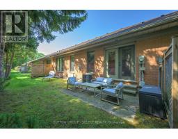 40 QUINELLA DRIVE - 36