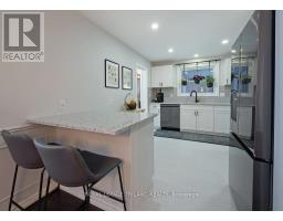 28 MCTAGGART CRESCENT - 12