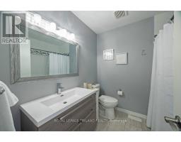 28 MCTAGGART CRESCENT - 25