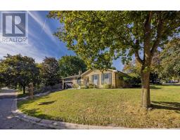 28 MCTAGGART CRESCENT - 3