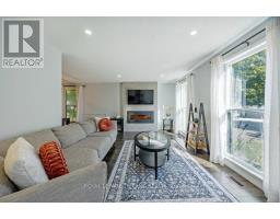28 MCTAGGART CRESCENT - 7