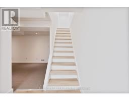 38 HUNT VILLAGE CRESCENT - 23
