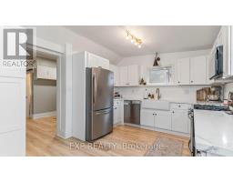 119 WELLINGTON STREET - 10