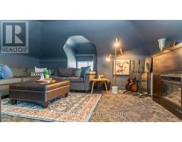 119 WELLINGTON STREET - 29