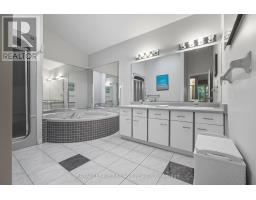 16 - 60 ROSECLIFFE CRESCENT - 13