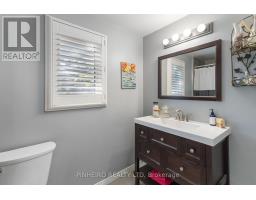 72 - 141 CONDOR COURT - 16