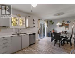 72 - 141 CONDOR COURT - 9
