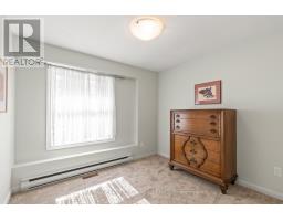 690 GRENFELL DRIVE - 16