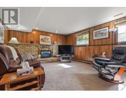 690 GRENFELL DRIVE - 21