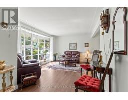 690 GRENFELL DRIVE - 7