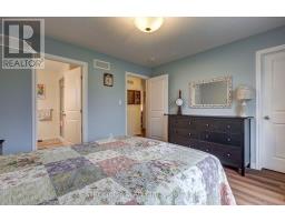 31 ACORN TRAIL - 14