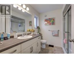 31 ACORN TRAIL - 15