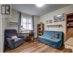 31 ACORN TRAIL - 16