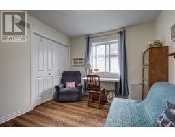 31 ACORN TRAIL - 17