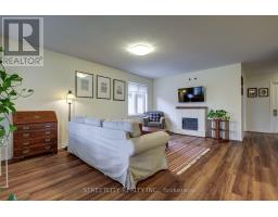 31 ACORN TRAIL - 3