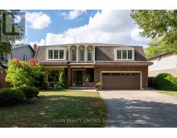 23 FARMINGTON CRESCENT - 1