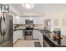 23 FARMINGTON CRESCENT - 12