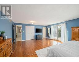 23 FARMINGTON CRESCENT - 20