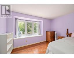 23 FARMINGTON CRESCENT - 24