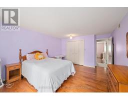 23 FARMINGTON CRESCENT - 25