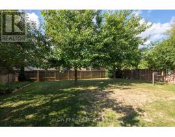 23 FARMINGTON CRESCENT - 34