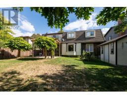23 FARMINGTON CRESCENT - 35
