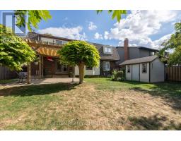 23 FARMINGTON CRESCENT - 36