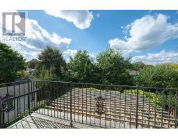 23 FARMINGTON CRESCENT - 40
