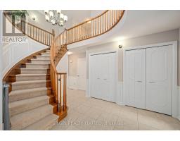 23 FARMINGTON CRESCENT - 6