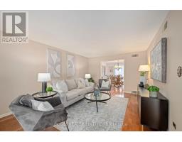23 FARMINGTON CRESCENT - 7