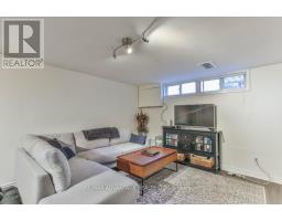 70 FAIRLANE ROAD - 41
