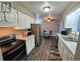 15 MOHICAN DRIVE - 14