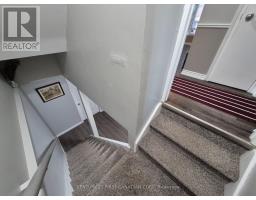 15 MOHICAN DRIVE - 22