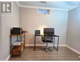 15 MOHICAN DRIVE - 23