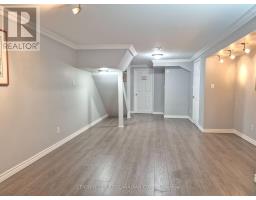 15 MOHICAN DRIVE - 33