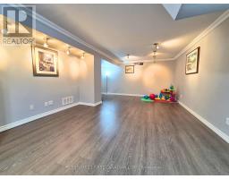 15 MOHICAN DRIVE - 34