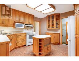 478 GLEN CRESCENT - 12