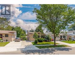 20 FAIRCHILD CRESCENT - 40