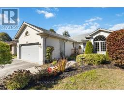 71 PARKVIEW CRESCENT - 2