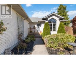 71 PARKVIEW CRESCENT - 3