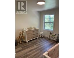 36 - 105 ANDOVER DRIVE - 11