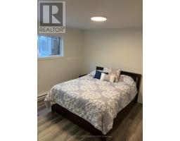 36 - 105 ANDOVER DRIVE - 18