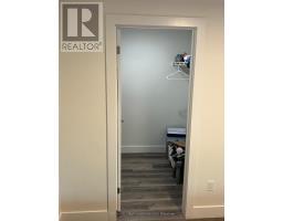 36 - 105 ANDOVER DRIVE - 20